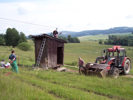 Lidská síla i stroj jsou připraveni.